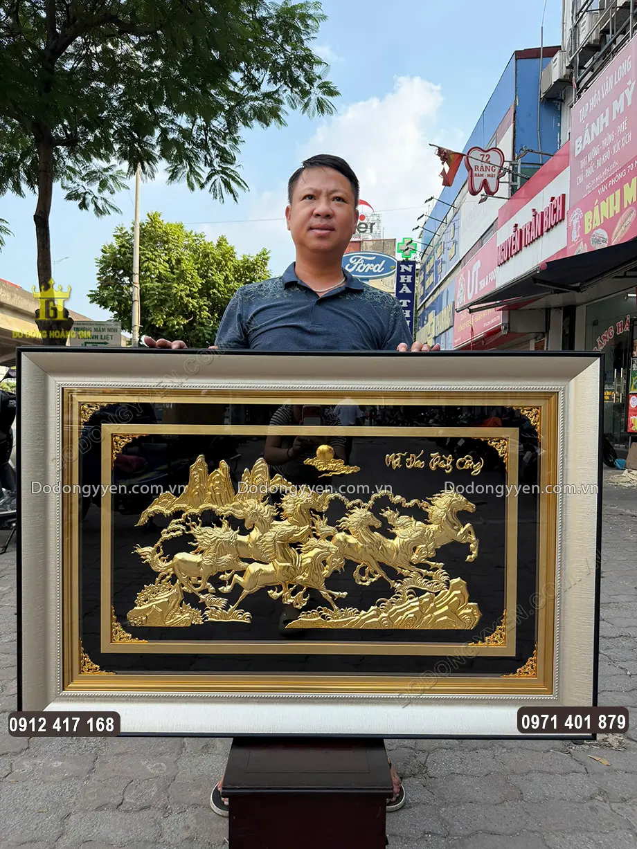 Khung tranh bằng Composite mỏng nhẹ, chắc chắn